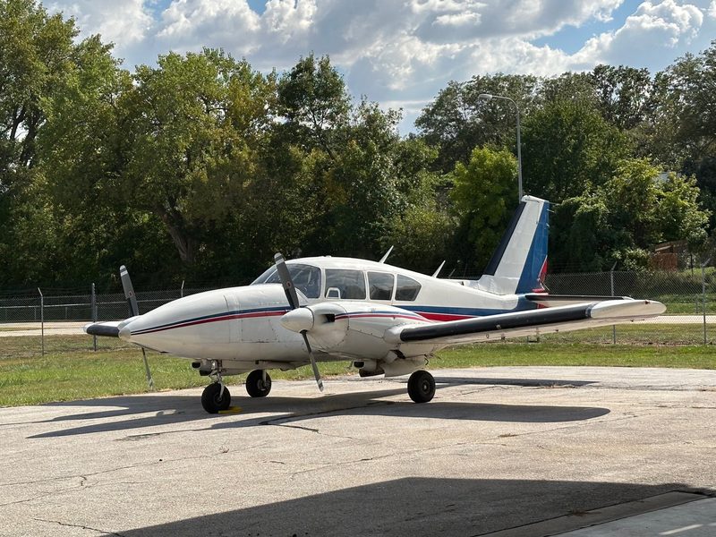 Piper Aztec E – PC